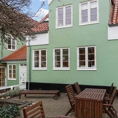 Cozy Townhouse In C Randers