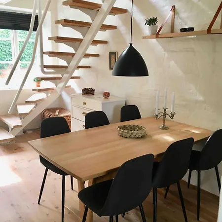 Leilighet Cozy Townhouse In C